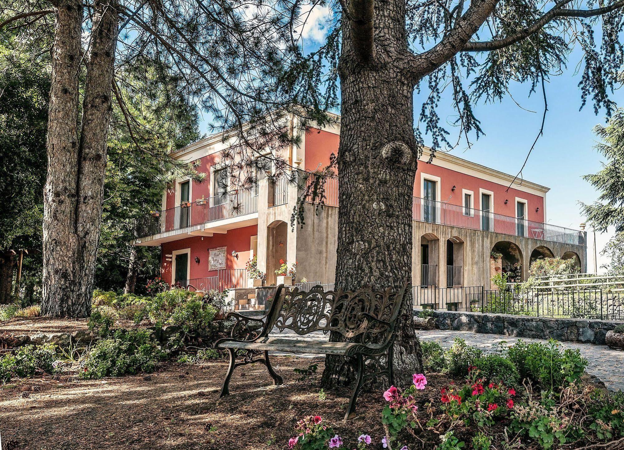 Casale Poggio Del Tiglio Casa de hóspedes Viagrande Exterior foto